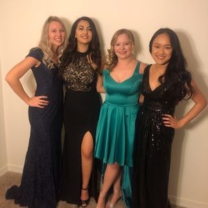 Worn only for 2 hours! Green Party dress! Size 9